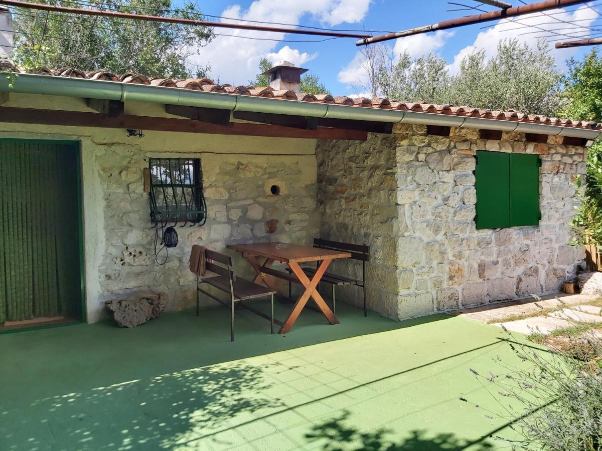 House With A Parking Space - 21620 Vakantiehuis *